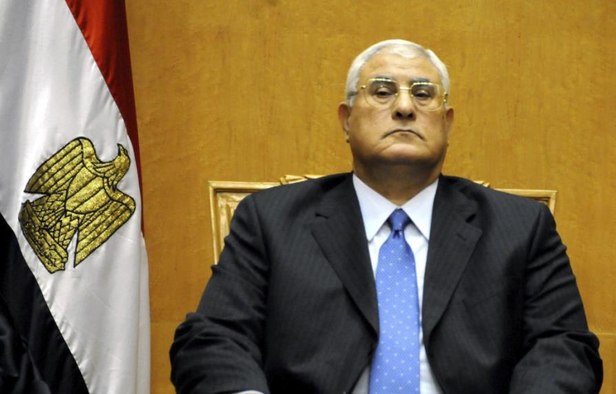 Juramenta nuevo presidente de Egipto