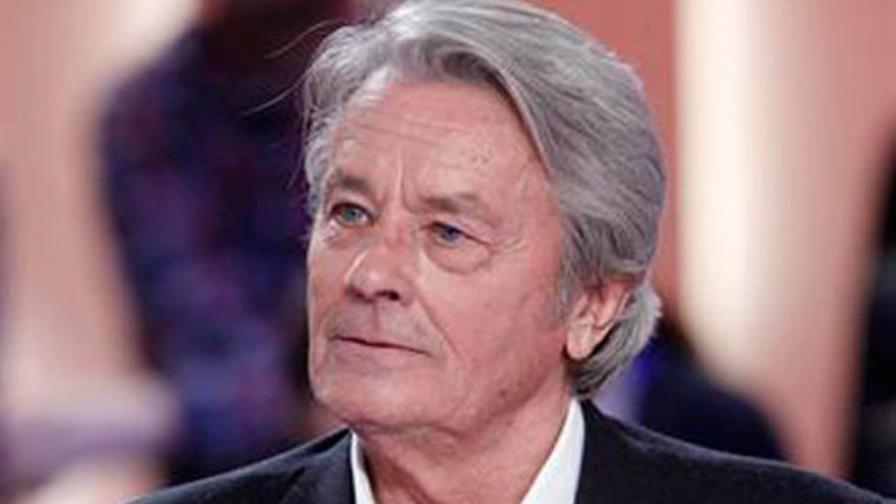Alain Delon dice que la homosexualidad es contra natura
