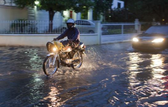 Declaran en alerta 22 provincias por lluvias