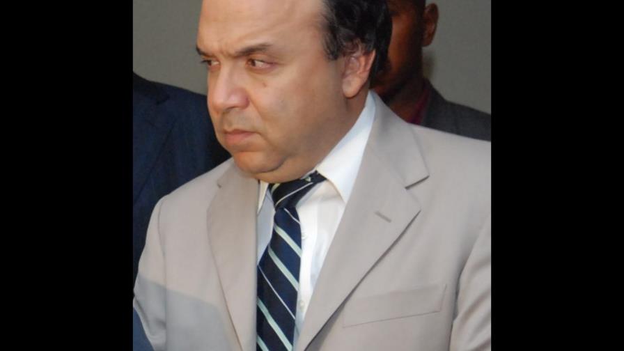 Vinicio Castillo amenaza con someter a medios que lo vinculen al caso Menéndez