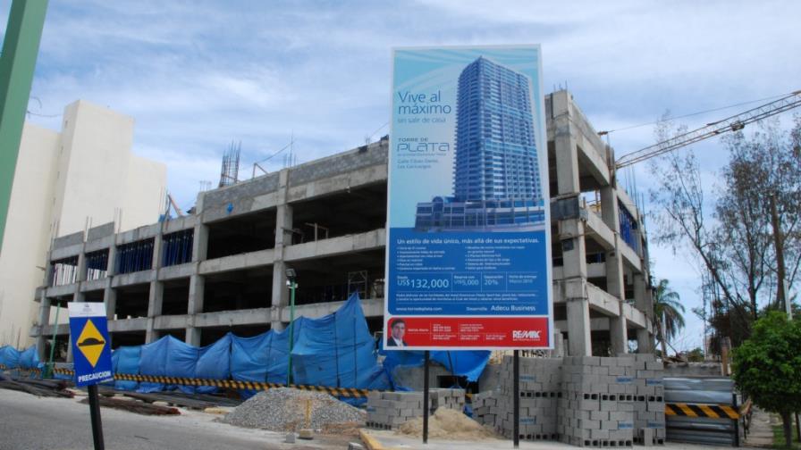 Corte favorece vecinos de los Cacicazgos que piden demolición Torre de Plata Corte favorece vecinos de los Cacicazgos que piden demolición Torre de Plata