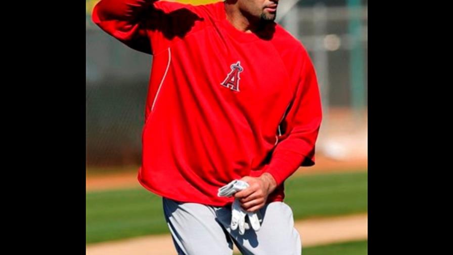 Pujols debuta en la pretemporada con los Angelinos