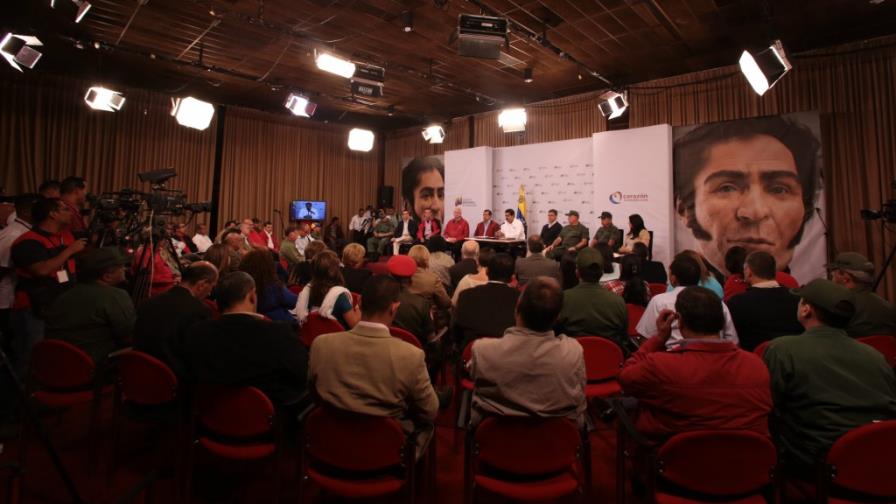 EE.UU. califica de absurda la acusación de haber causado enfermedad de Chávez