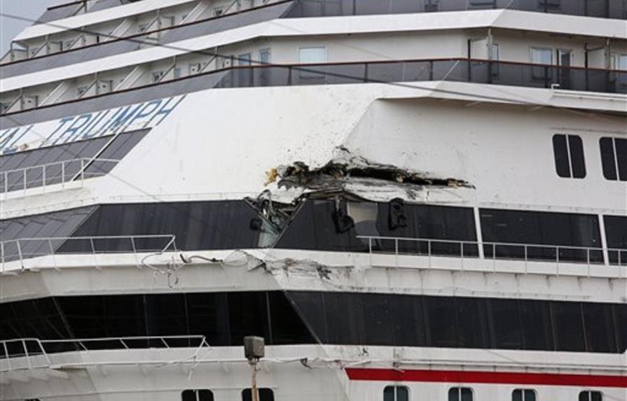 Crucero de Carnival averiado sufre otro percance
