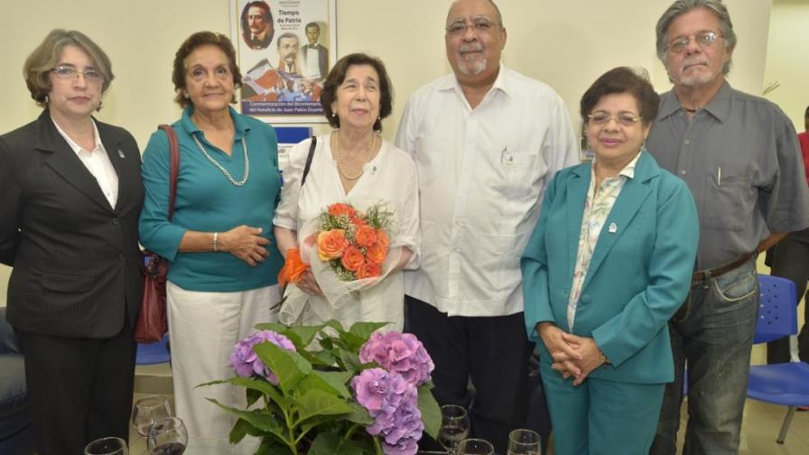 Nieta de Salomé Ureña exhorta a jóvenes ver en educación única vía de superación