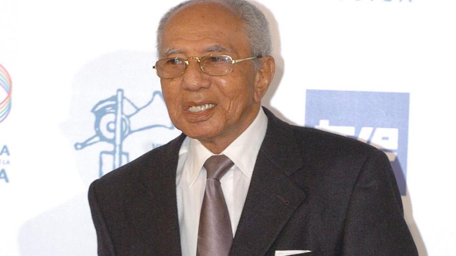 Muere el autor de Contigo en la distancia, César Portillo