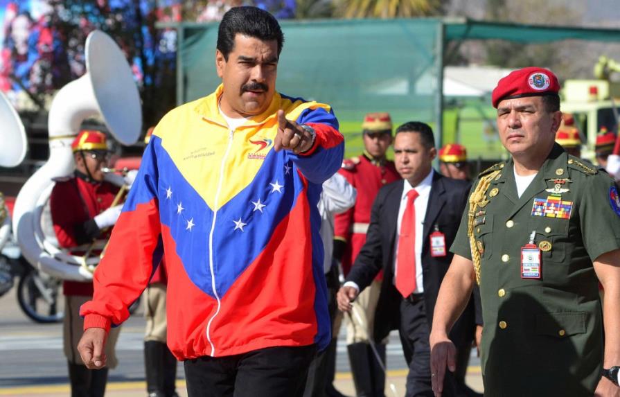 Maduro llama indigno y abusador a Rajoy por incidente con avión Morales