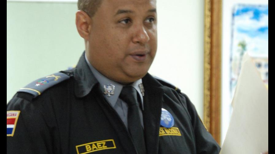 Policía sanciona a tres generales por manejo burdo durante allanamiento Policía sanciona a tres generales por manejo burdo durante allanamiento