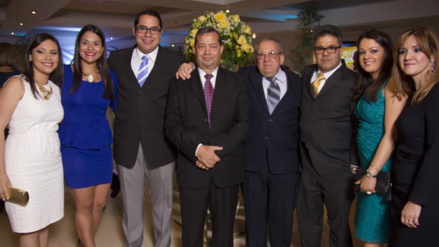 Almacenes El Encanto celebró la llegada de su 50 aniversario