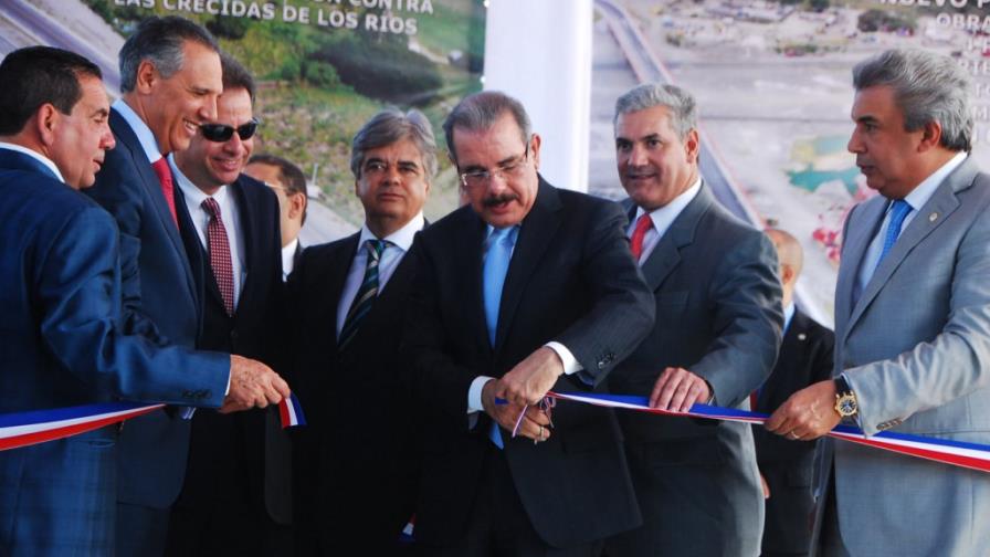 Danilo entrega obras por US$82 millones en Ocoa