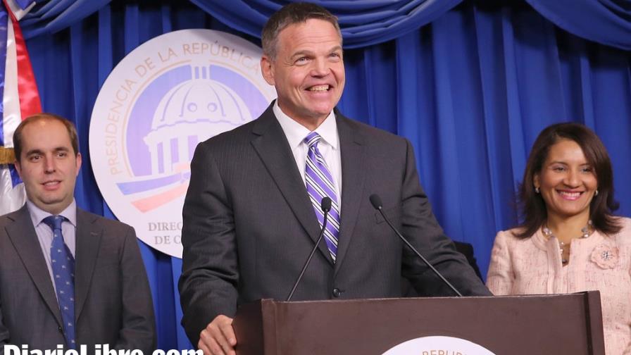 Estados Unidos dona equipos para el sistema 9-1-1