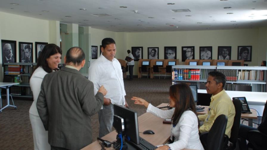 Abren parcialmente Biblioteca Nacional