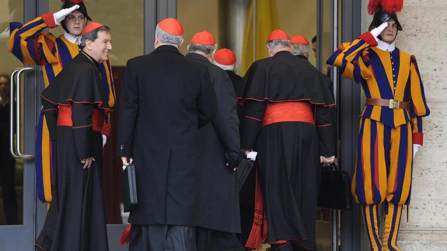 Doce cardenales no pueden ser papables, según víctimas de curas pederastas