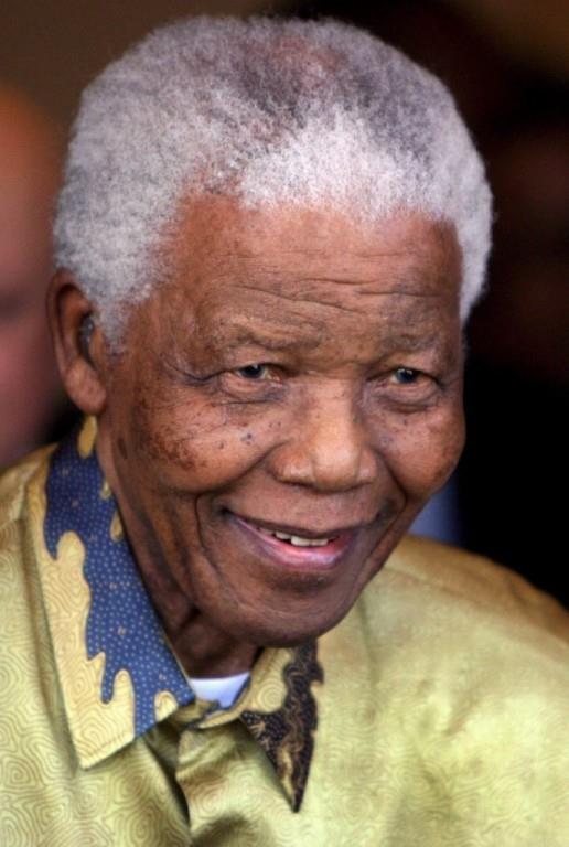 Nelson Mandela, dado de alta tras diez días hospitalizado