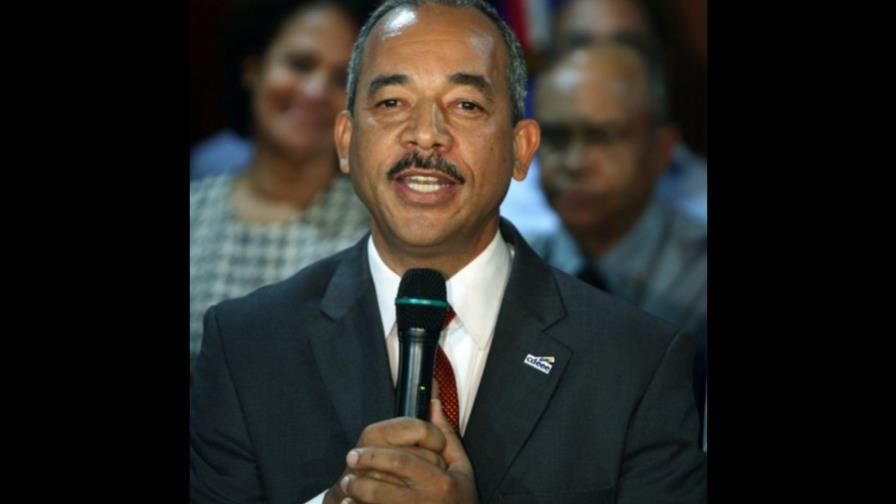 Bichara dice gobierno tiene plan para acabar apagones