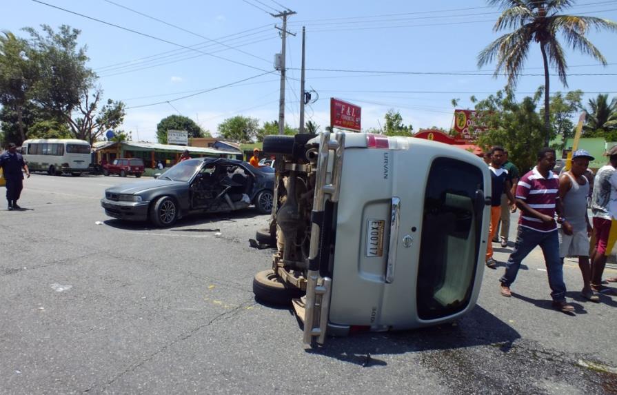 Catorce heridos durante accidente en Las Américas