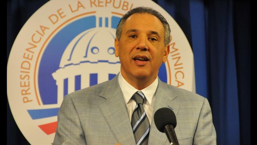 Gobierno garantiza la entrega del 4% a Educación Gobierno garantiza la entrega del 4% a Educación