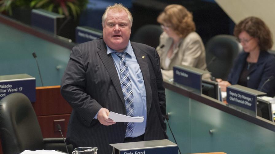 Alcalde de Toronto reconoce su consumo de crack, pero no renunciará