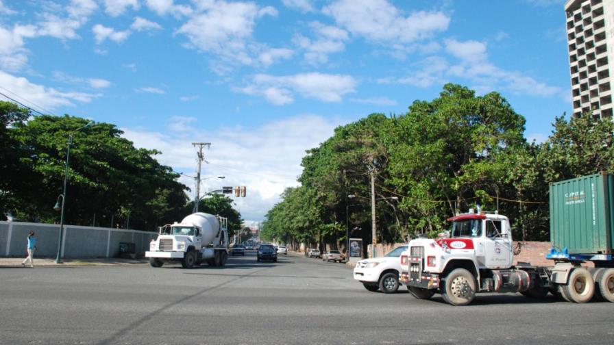 Prohibición vehículos pesados por Malecón llevaría problema otra vía Prohibición vehículos pesados por Malecón llevaría problema otra vía