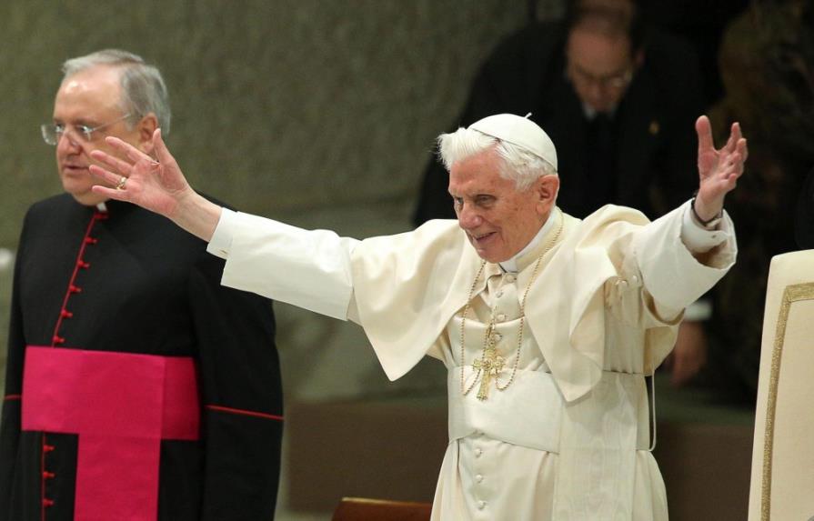 El papa llama a combatir las crecientes diferencias en el bienestar social
