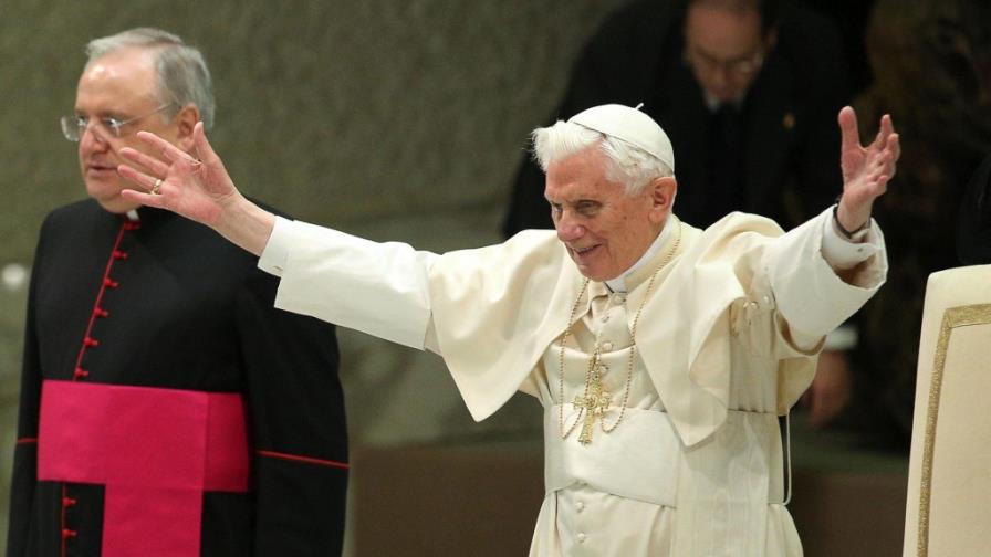 El papa llama a combatir las crecientes diferencias en el bienestar social