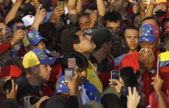 Féretro de Chávez, en capilla ardiente en Academia Militar de Caracas Féretro de Chávez, en capilla ardiente en Academia Militar de Caracas
