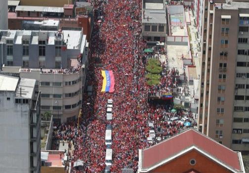 Féretro de Chávez, en capilla ardiente en Academia Militar de Caracas Féretro de Chávez, en capilla ardiente en Academia Militar de Caracas