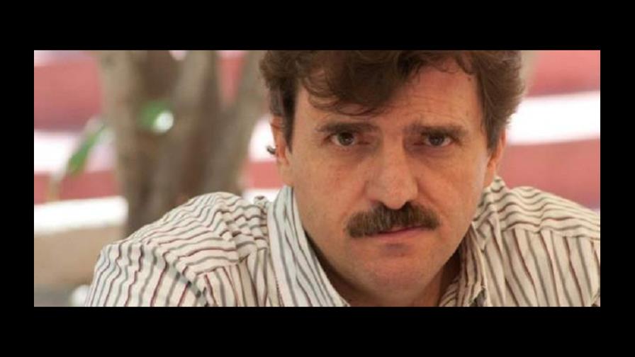 El mexicano Enrique Serna acuchilla en sus cuentos las relaciones de pareja