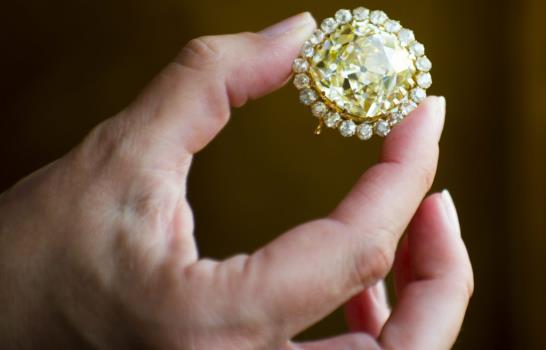 Subastarán joyas que marcaron la vida y la carrera de Gina Lollobrigida