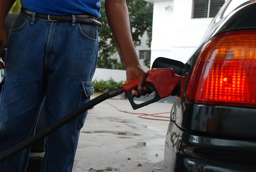 Precios de los combustibles se mantendrán sin variación