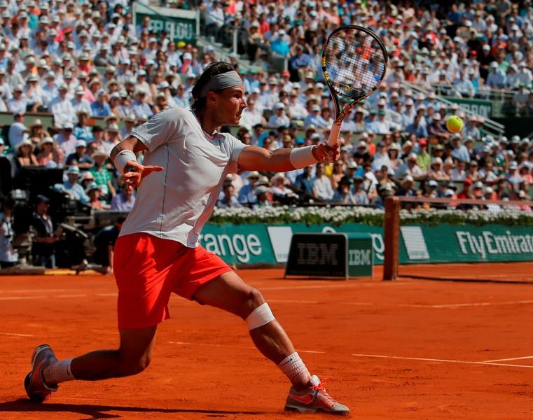 Nadal ganó la final adalentada frente a Djokovic y avanza a final en Francia