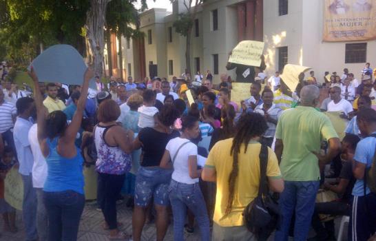 Organizaciones vuelven a protestar frente al Palacio Nacional contra la impunidad