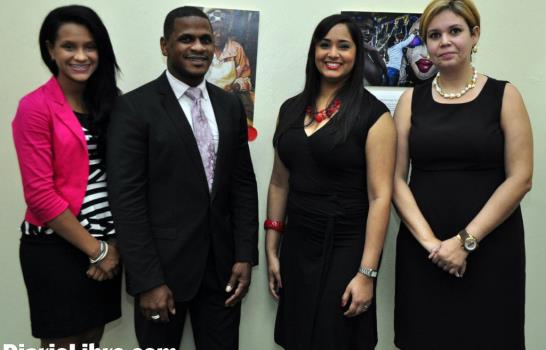 Embajada de EE.UU. presenta Retratos de mujeres Embajada de EE.UU. presenta Retratos de mujeres