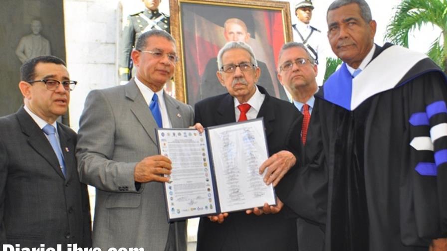 Otorgan Doctorado Honoris Causa a Juan Pablo Duarte