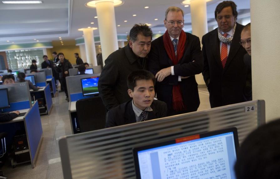 Presidente de Google visita universidad norcoreana