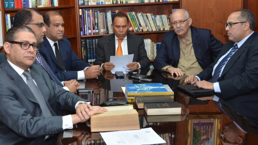 Abogados de Leonel Fernández dicen querella es temeraria