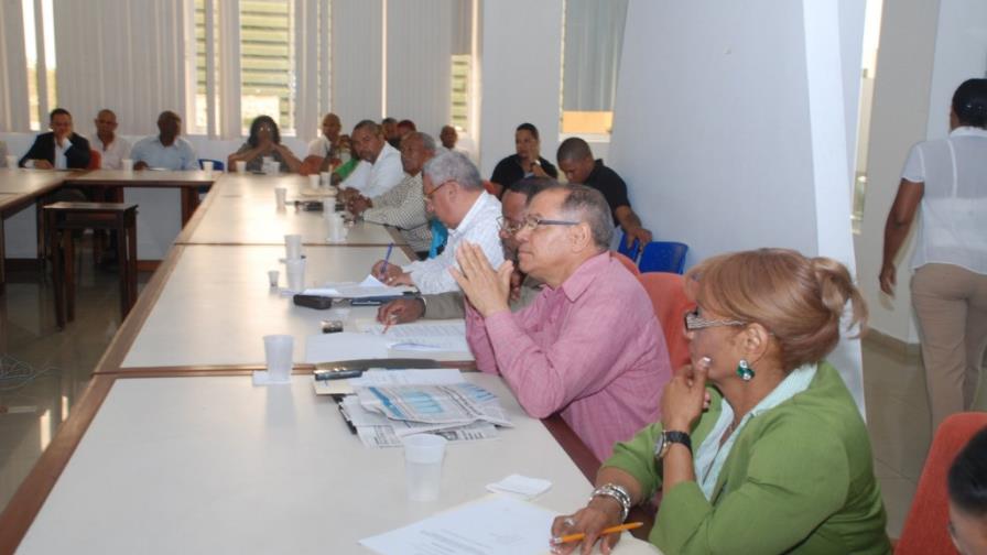 Continúa tranque por ajuste salario mínimo Continúa tranque por ajuste salario mínimo