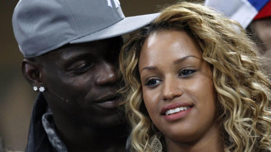 Mario Balotelli termina con su novia Mario Balotelli termina con su novia
