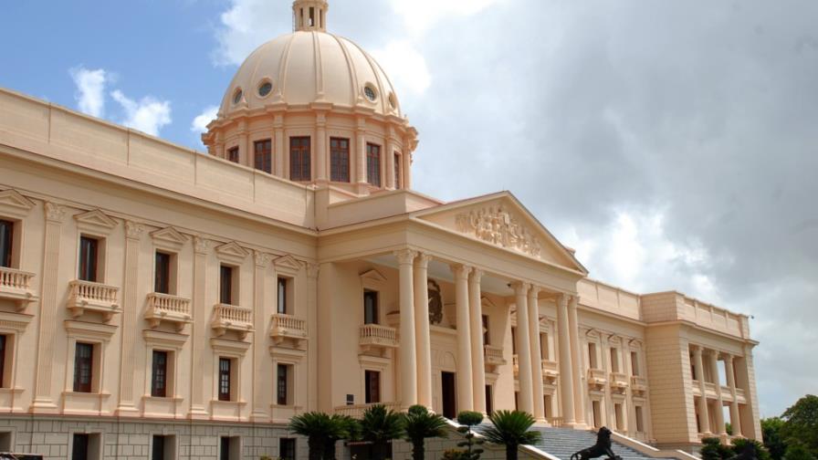 Poder Ejecutivo pone en retiro a 38 generales y 259 coroneles