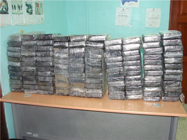 Decomisan 1,200 kilos de cocaína en Punta Salinas, Baní