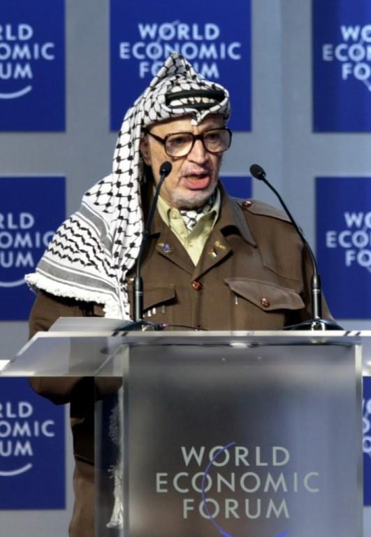 Análisis confirman que Yasser Arafat murió envenenado