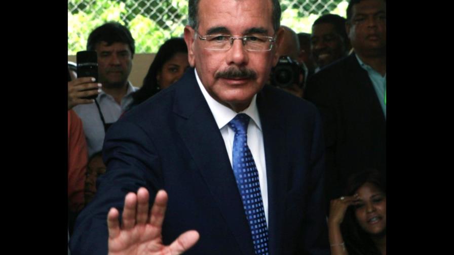 Danilo Medina se reúne con el embajador de Haití Danilo Medina se reúne con el embajador de Haití