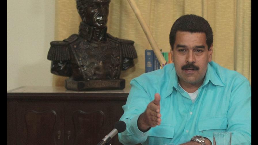 Maduro dice que devaluación busca proteger moneda de ataques especulativos