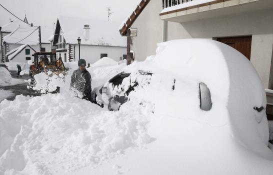Gran tormenta de nieve deja sin electricidad a 650.000 usuarios en costa este