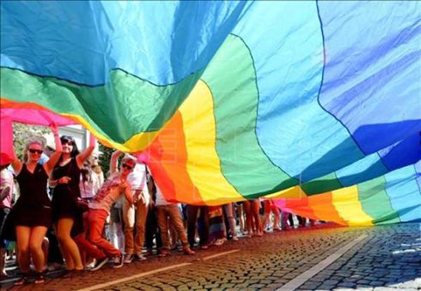 El Senado de Colorado aprueba las uniones homosexuales