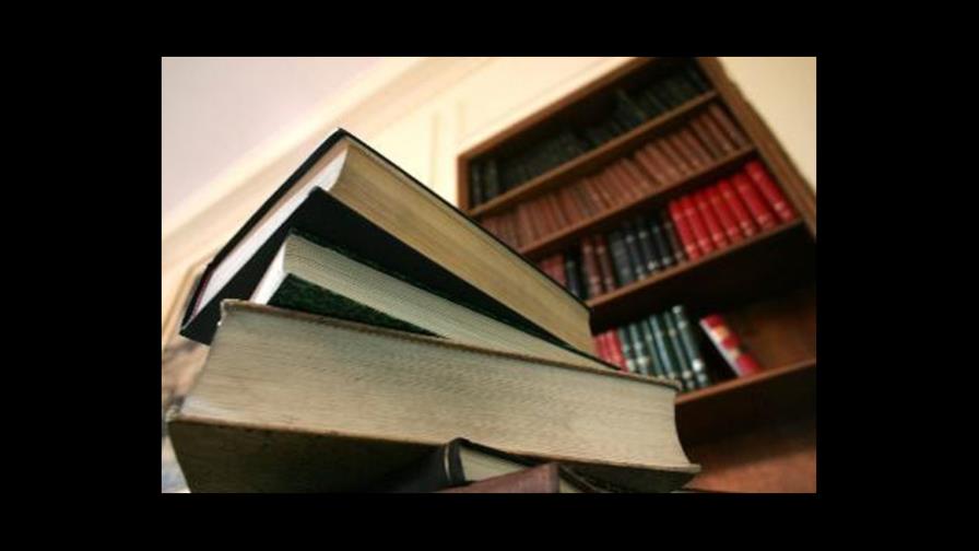 Un 41 % de los maestros mexicanos olvidó el nombre del último libro que leyó Un 41 % de los maestros mexicanos olvidó el nombre del último libro que leyó