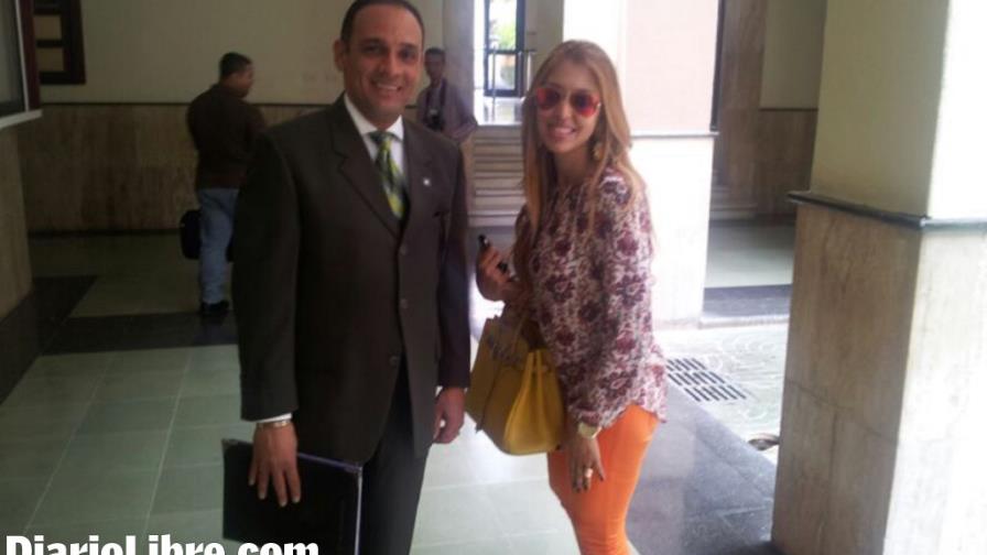 Presentadora denuncia a Venya Carolina ante Fiscal Presentadora denuncia a Venya Carolina ante Fiscal