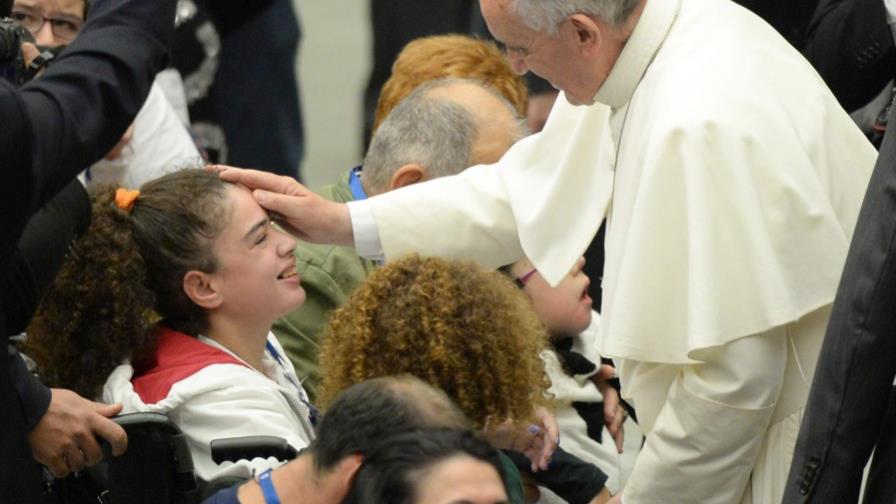 Papa dice que la Iglesia debe ser reformada porque sus miembros son pecadores
