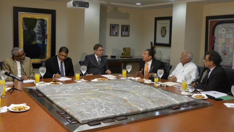 Abastecerán en diciembre con 18 millones de pollos