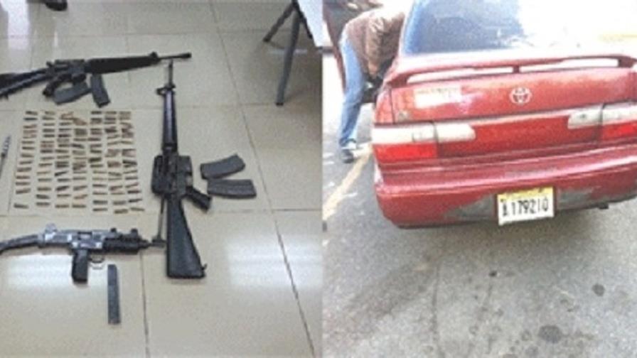 La Policía ocupa dos fusiles M-16 y una Uzi; apresa a un hombre en Villa Duarte La Policía ocupa dos fusiles M-16 y una Uzi; apresa a un hombre en Villa Duarte